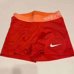 BRAND NEW NIKE TRAINING SHORTS